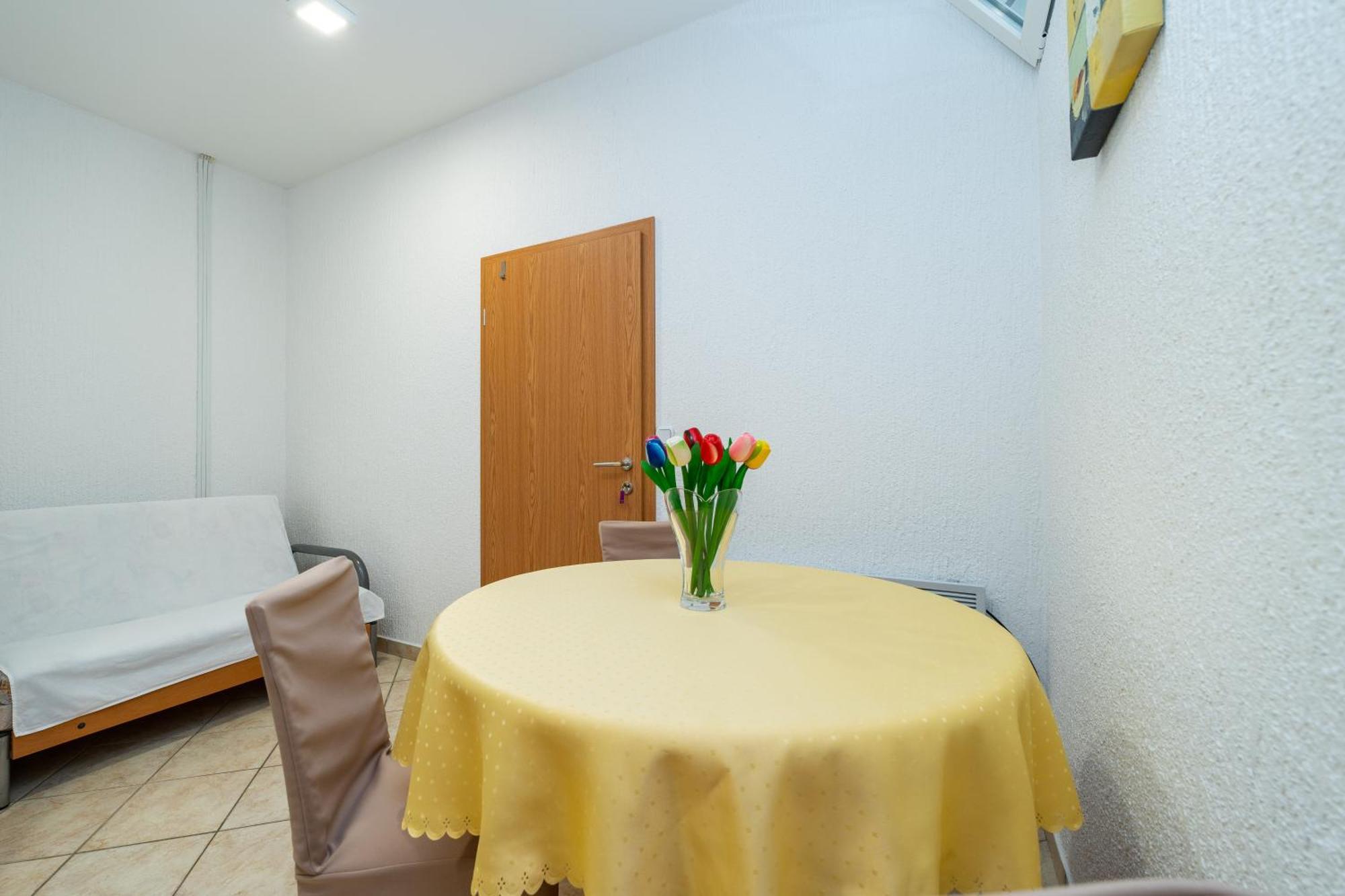 Apartments Cvetka ノヴァリャ エクステリア 写真